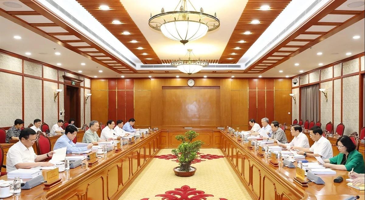 Bộ Chính trị, Ban bí thư kết luận về sắp xếp tổ chức bộ máy, đơn vị hành chính